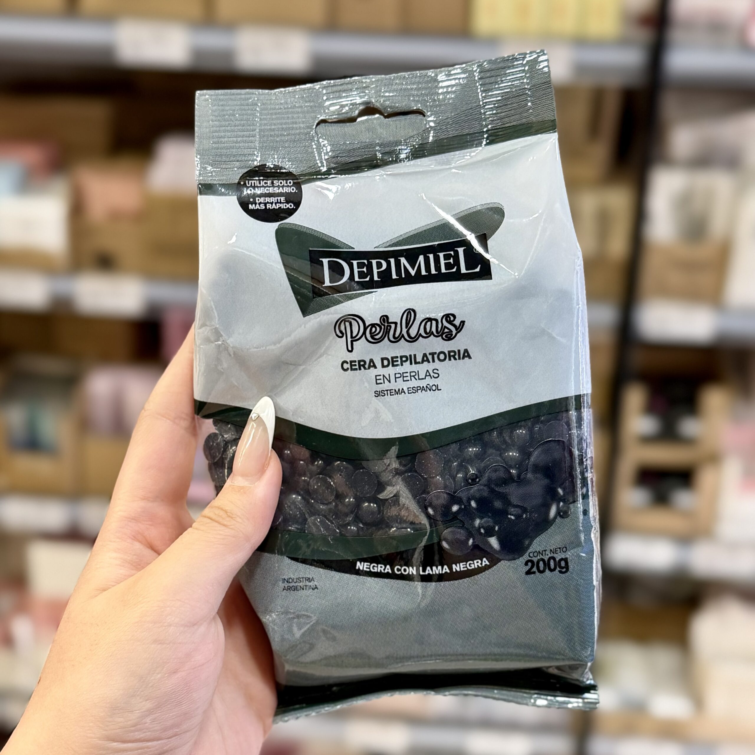 Cera Depilatoria en perlas Negra con lama negra sistema español 200g Depimiel #001328